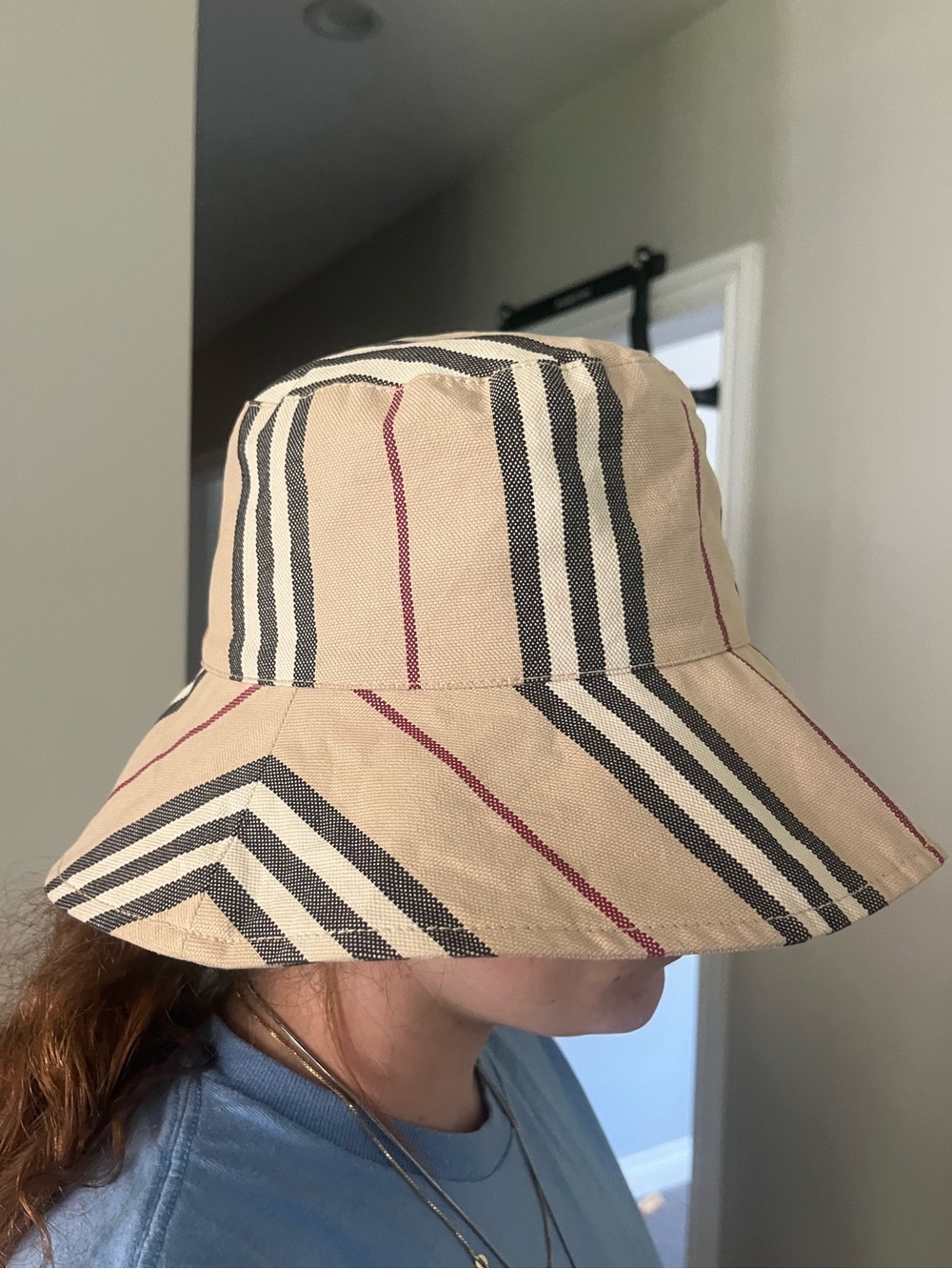 Burberry London Bucket Nova Check Hat - Picture 15 of 16